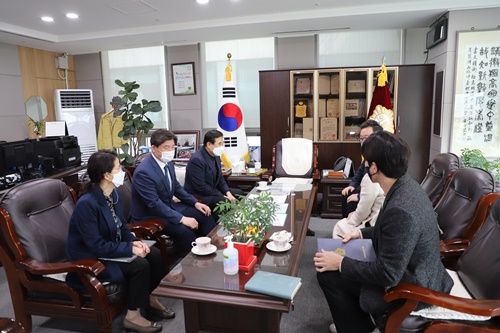 용산구의회 본회의 수어통역서비스 제공 업무 협약 체결