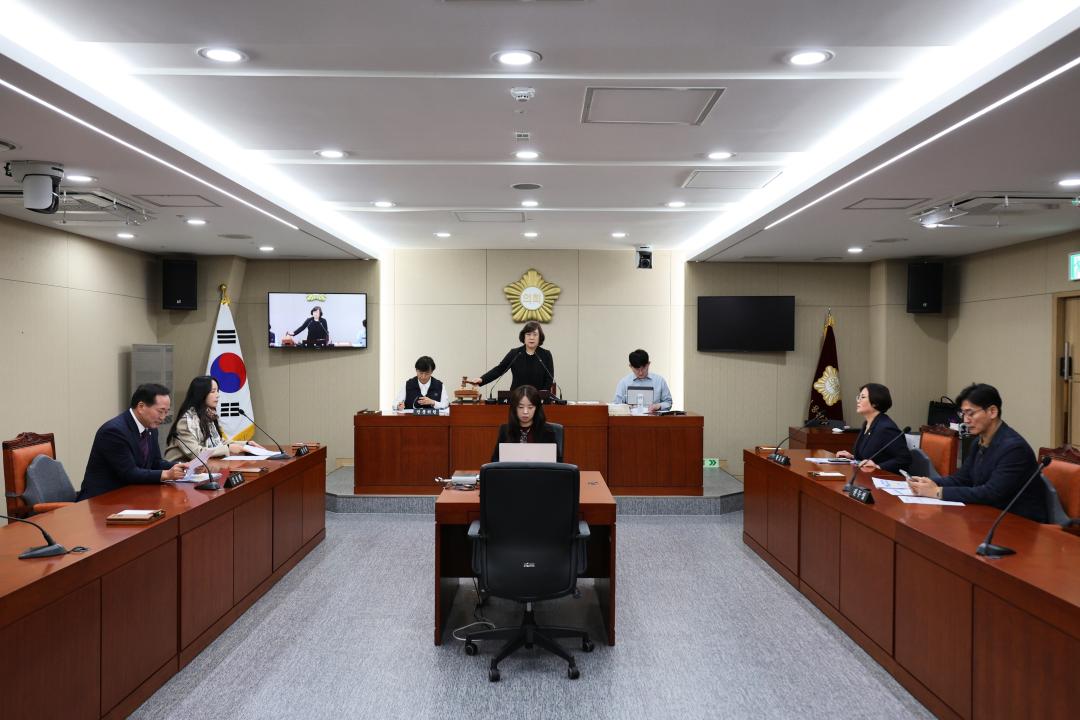 용산구의회, 제301회 임시회 폐회중 운영위원회 회의