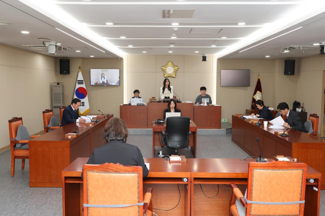'용산구의회, 제297회 임시회 운영위원회 1차회의' 게시글의 사진(1) 'COS22245A3929.JPG'