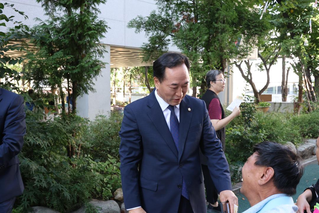 '용산구의회, 용산장애인복지관 개관 16주년 '용산 행복 디딤돌 축제' 참석' 게시글의 사진(12) '245A4565.JPG'