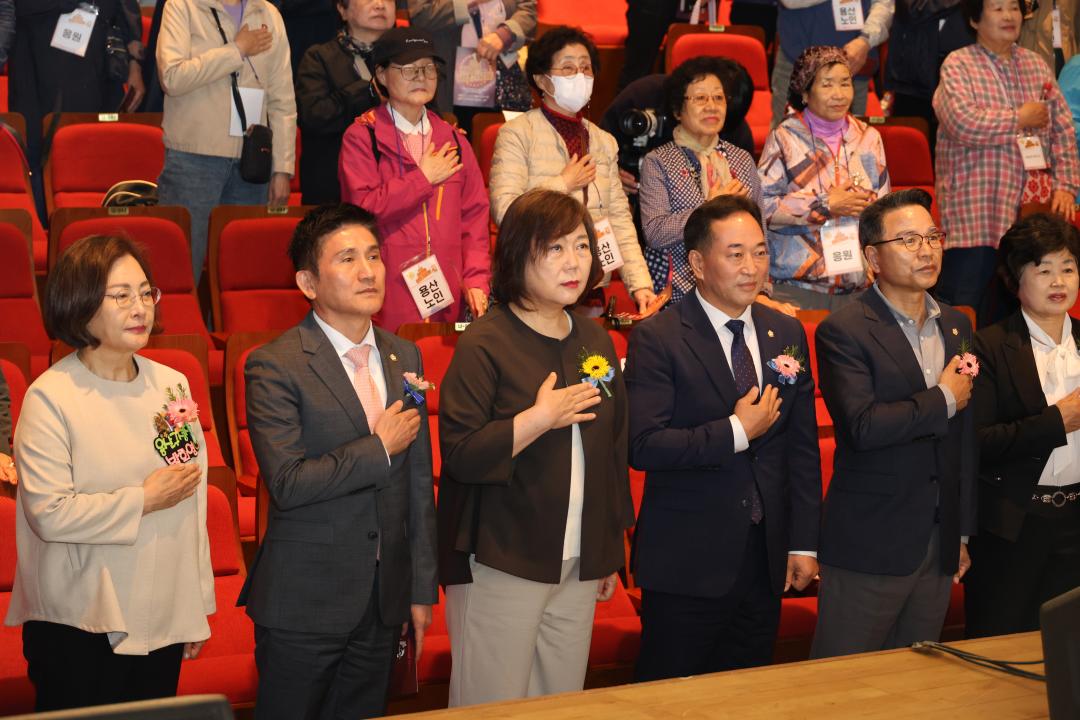'용산구의회, 2025년 어버이날 기념 『제2회 시니어 낭만가요제』 참석' 게시글의 사진(3) '245A8770.JPG'
