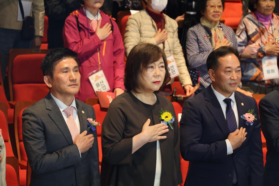 '용산구의회, 2025년 어버이날 기념 『제2회 시니어 낭만가요제』 참석' 게시글의 사진(21) '245A8775.JPG'