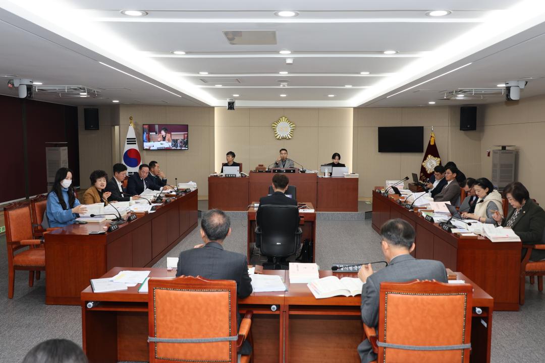 '용산구의회, 제294회 제2차 정례회 예산결산위원회 7차회의' 게시글의 사진(2) '245A9375.JPG'