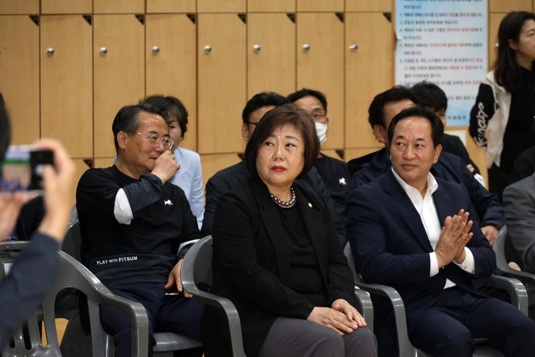 '제28회 용산구협회장기 배드민턴대회' 게시글의 사진(12) '245A8885.JPG'