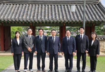 용산구의회, 제10대 개원 효창공원 의열사 참배