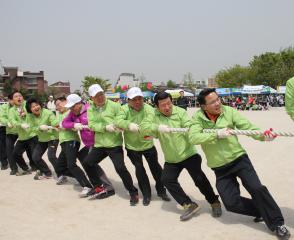 구민 한마음체육대회 참석